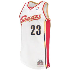 LeBron James Cleveland Cavaliers Mitchell & Ness Swingman Jersey – White 2019