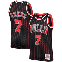 Toni Kukoc Chicago Bulls Mitchell &amp; Ness 1995-96 Hardwood Classics Swingman Jersey – Black 2019